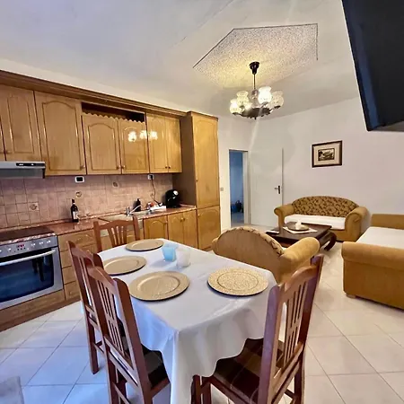 Apartment Grazioso Bilocale Con Veranda
