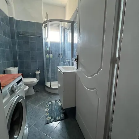 Grazioso Bilocale Con Veranda *